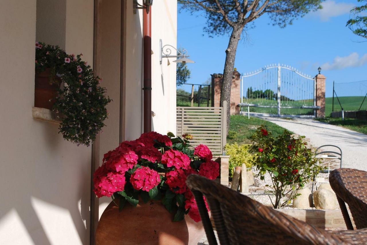 Le Maracla Country House Iesi Eksteriør bilde