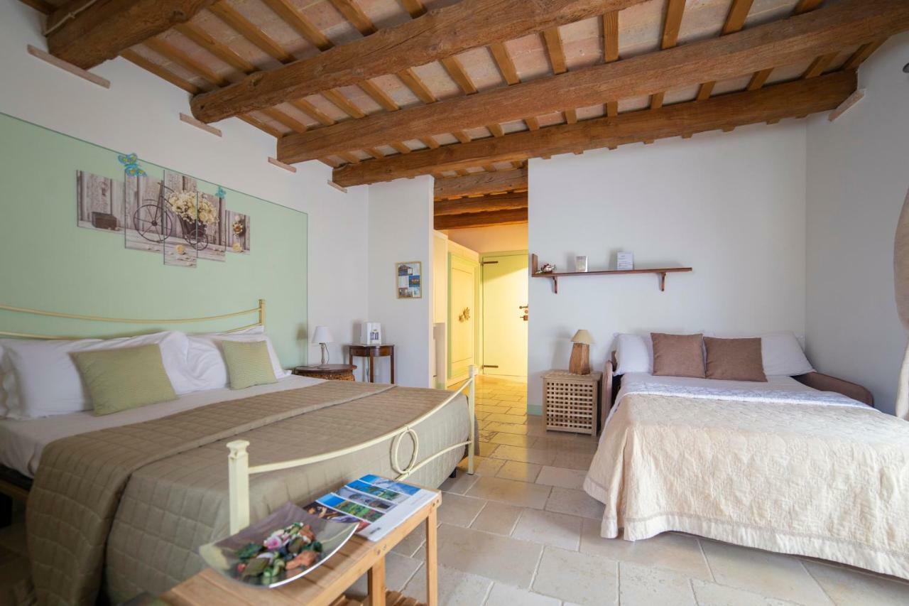 Le Maracla Country House Iesi Eksteriør bilde