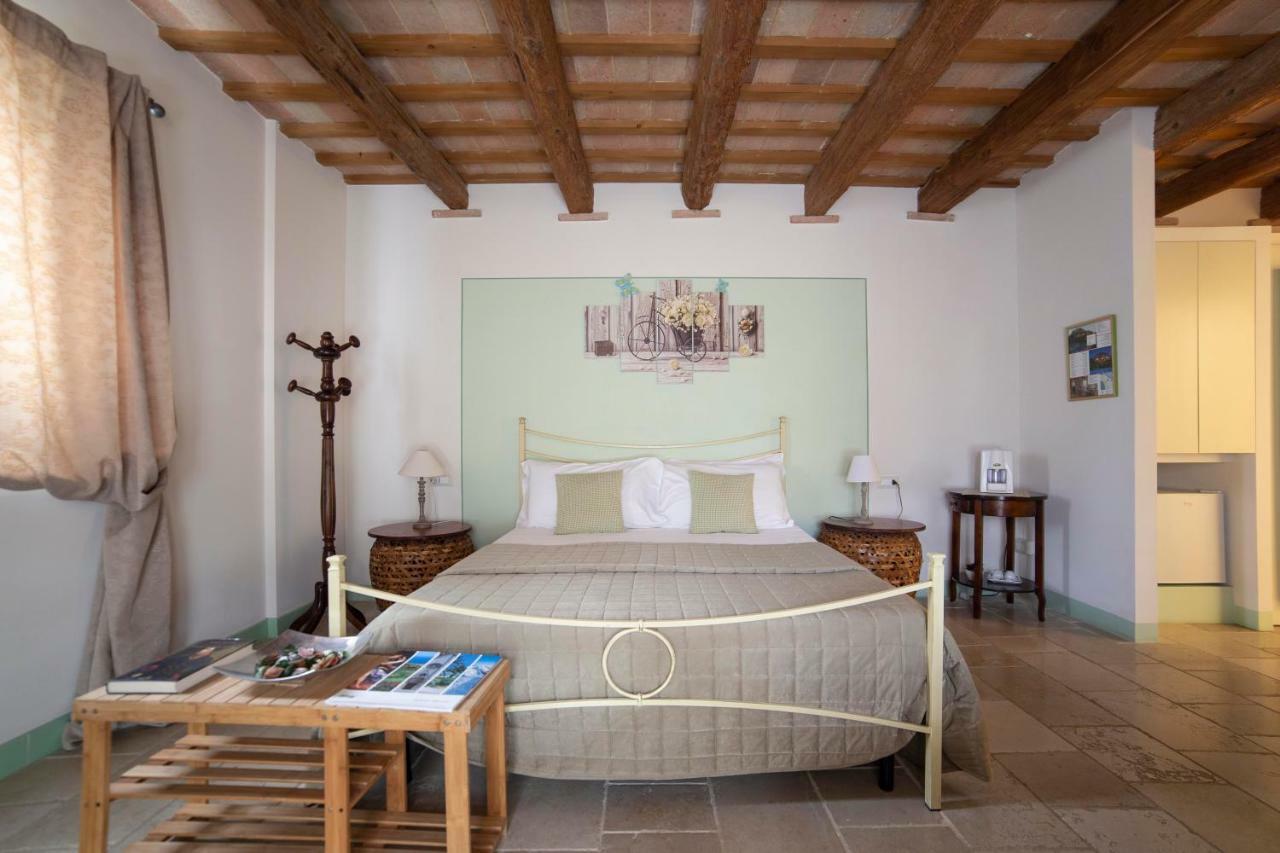 Le Maracla Country House Iesi Eksteriør bilde