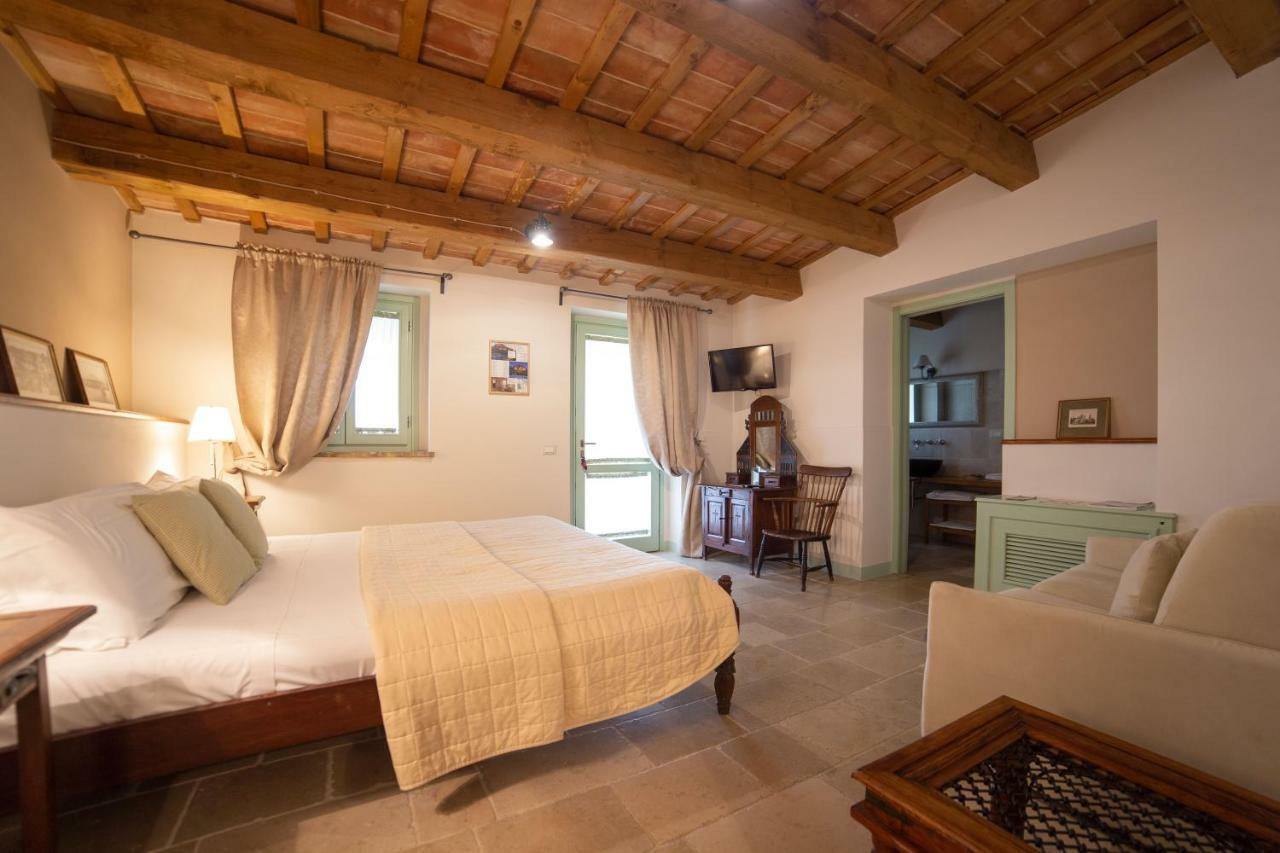 Le Maracla Country House Iesi Eksteriør bilde