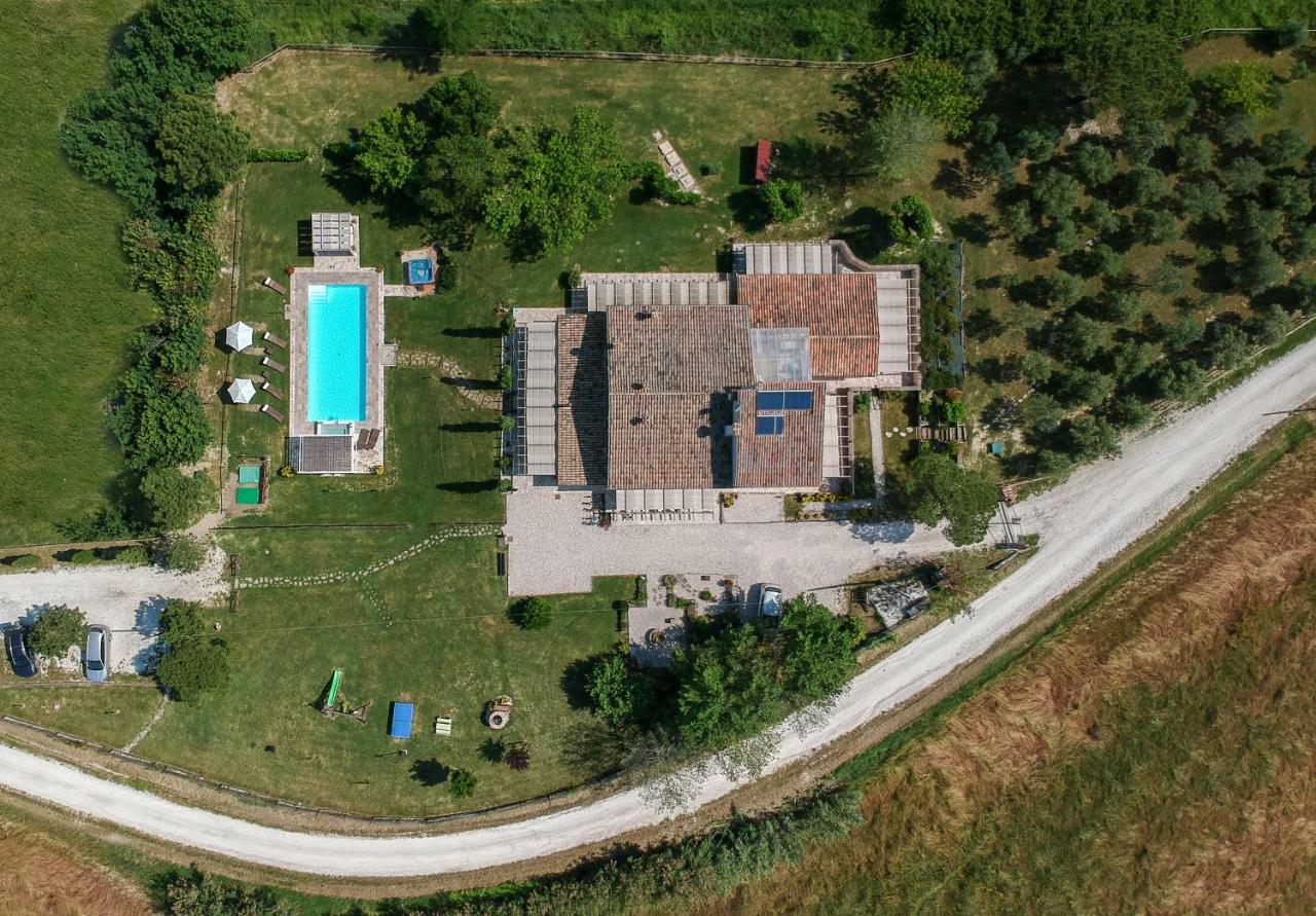 Le Maracla Country House Iesi Eksteriør bilde