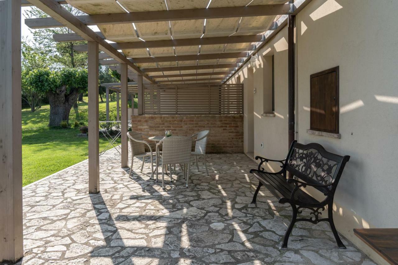 Le Maracla Country House Iesi Eksteriør bilde